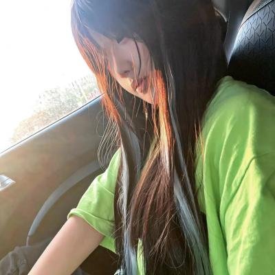 那女孩是谁